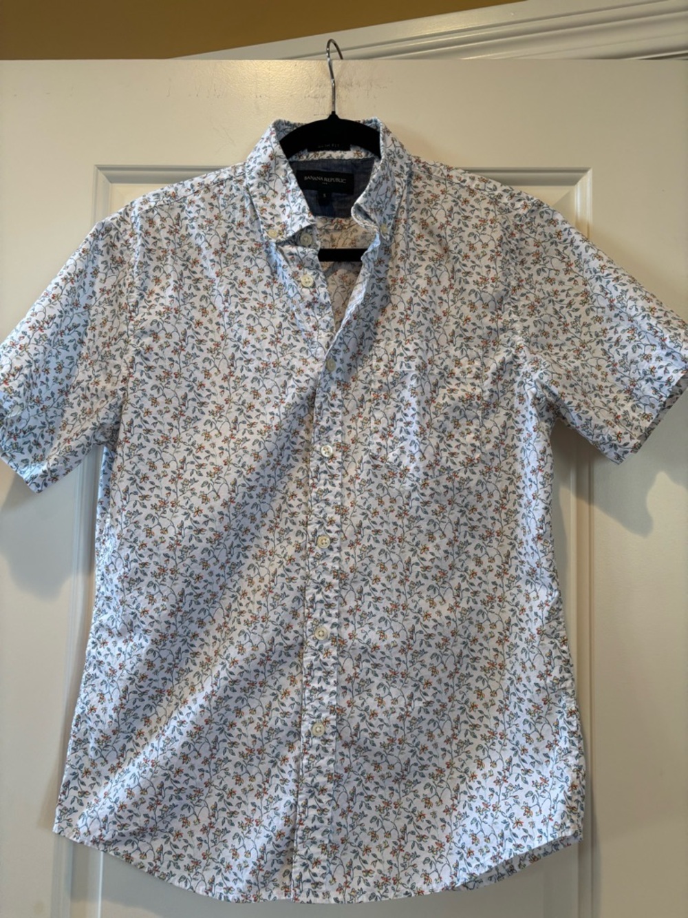 Banana Republic White Short-Sleeve Button-Down with Floral Print